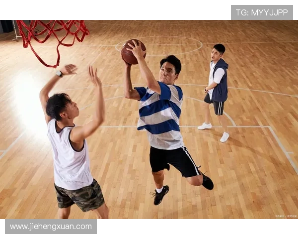 与足球明星同场竞技挑战篮球技艺的精彩瞬间