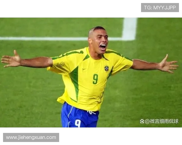 不同年代的足球明星风云录从经典到现代的传奇球员回顾