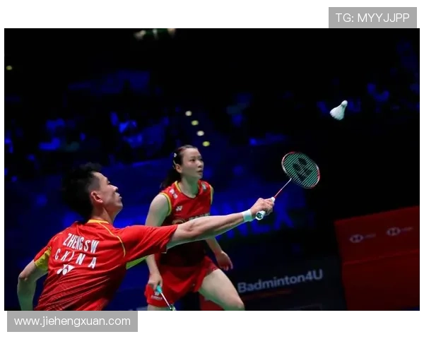 重庆羽毛球队在全国锦标赛积分榜上以80分稳居第一名展现强劲实力